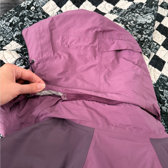 Outdoor research 3 in 1 coat/parka. - Picture 5 of 6